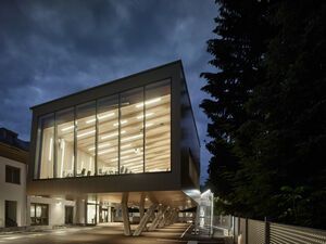 Raiffeisenbank Freistadt, Um- und Zubau