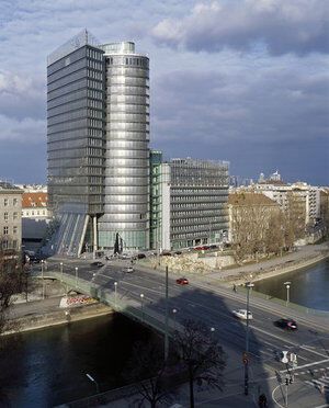 UNIQA Tower