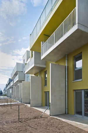 Wohnhaus und Reihenhaussiedlung Grüne Welle