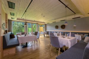 Hotel Forelle, Erweiterung