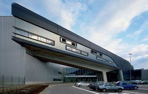 Zentralgebäude der BMW Werke Leipzig