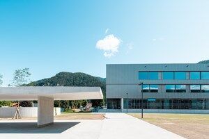 Volksschule und Dreifach-Sporthalle Kundl
