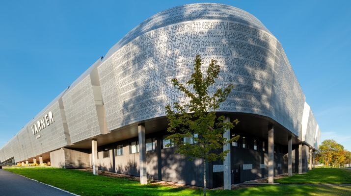 Aluminiumfassade für die Varner Arena