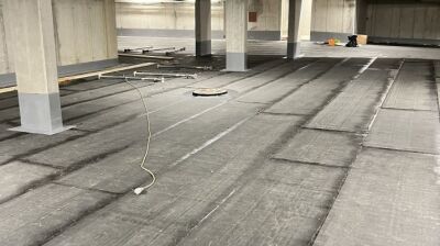 Geruchs- und emissionsarme Abdichtung von Anschlüssen unter Gussasphalt