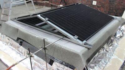Sicherer Brandschutz für PV-Anlagen auf Flachdächern