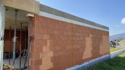 Robuste, nachhaltige Deckrandstreifen für den Hausbau